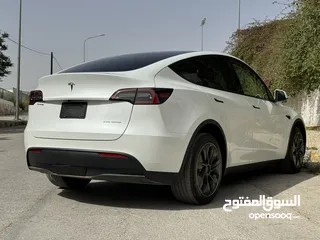  3 Tesla model Y 2023