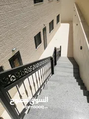  30 شقة للبيع طابق التسوية مساحة 203م وخارجي 80م في ابو نصير