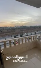  7 شقه مع رووف (300متر ) قرب شارع الاستقلال ضاحيه الاقصى