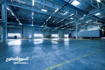  6 للإيجار مستودع رئيسي مع صالة عرض في القصيصFor Rent Prime Warehouse with Showroom in Al Qusais