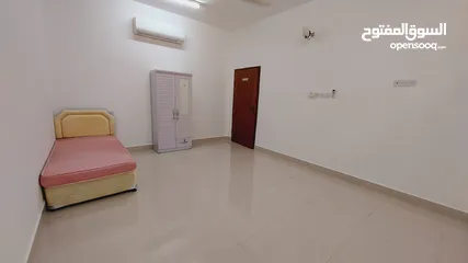  1 غرفة مؤثثه في سكن راقي للشباب العمانين (شامل الخدمات )