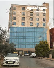  1 للإيجار مكتب 45م – خلدا / مجمع شرف الهياجنة – 2700 سنويًا مكتب مميز بالطابق الثامن مع مصعد و كراج