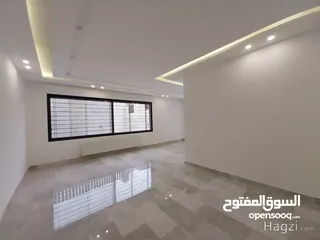  3 شقة للبيع في دير غبار مع مساحه خارجيه  200 متر مربع  ( Property ID : 35334 )