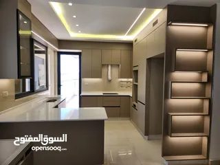  1 شقة جديدة لم تسكن مع مطبخ راكب تشطيب سوبر ديلوكس