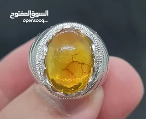  1 خاتم فضة بحجر كهرمان.. تحفة بمعنى الكلمة