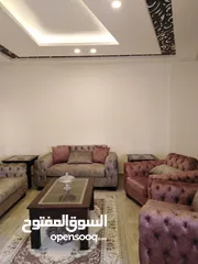  5 روووف سعر البلاش مساحة 204 متر من الداخل ساحات 60 متر على شارعين