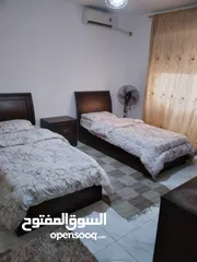  25 شقه مفروشه ديلوكس كاملة الخدمات للايجار الشهري او السنوي في عمارة سكنيه مخدومة يوجد حارس للعمارة