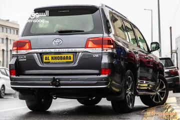  3 Toyota Land Cruiser 2021 Gx-r Grand Touring   السيارة وارد الشركة و قطعت مسافة 51,000 كم فقط