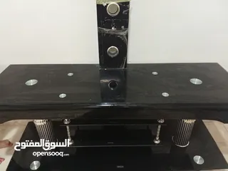  1 طاولة شاشه للبيع بسعر رمزي الحي الشرقي اربد