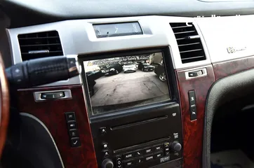  24 كاديلك سكاليد بلاتينيوم هايبرد بحالة ممتازة Cadillac Escalade Hybrid 2009