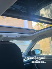  6 T-rock  للبيع سيارة فولكس واجن تي روك  لون ذهبي مميز استيراد شخصي فل اضافات  ممشى قليل جدا