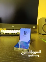  5 Samsung Galaxy Z Flip 6 مستعمل
