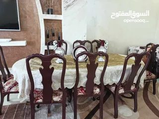  1 طاولة سفره مع 8 كراسي