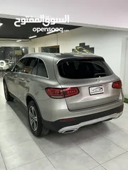  3 Mercedes-Benz GLC 300 2021