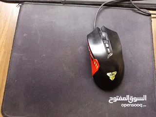  1 ماوس فانتيك x15 (شبه جديد) قابل للتعديل من برنامج خاص فيه +  ماوس باد هدية  بسعر حرق