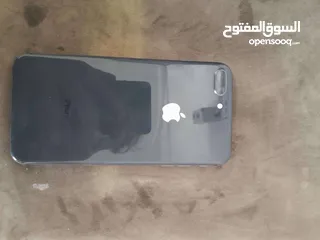  1 ايفون 8plus بحالة الوكالة مش مفتوح ختم الشركة ولا مغيرلو اشي للبيع او للبدل على لا بتوب او على تلفون
