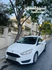  2 FORD FOCUS