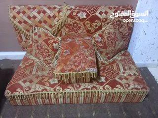  4 مجلس عربي للبيع