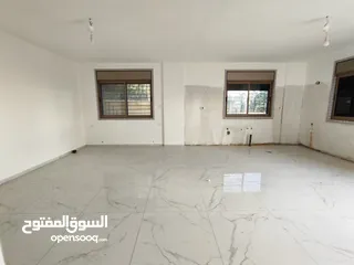  8 عااااججلل ششقة مع حححديقةةة غير مفروش للإيجار في عين مصباح