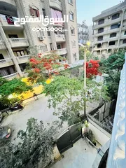  2 شقة مميزة جداً بحدائق الأهرام مساحة 191م  موقع مميز خطوات للبوابة وثاني نمرة من الشارع الرئيسي