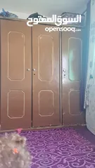  1 خزانة خشب نظيف