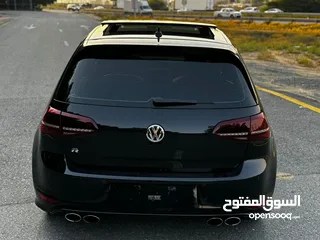  19 Golf R, 2017 GCC model, without accidents, car in excellent condition, inside and out
