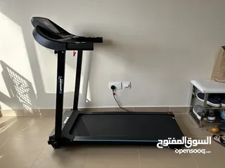  6 treadmill used only 3hr