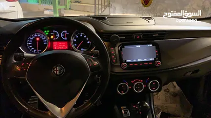  4 الفا روميو جولييا