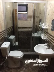  2 شقه للبيع بالمرقب خلف قصر أبو شنب