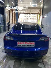  4 Tesla model 3