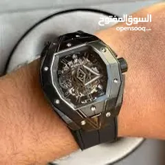 6 ساعات فاخرة تخطف الأنظار