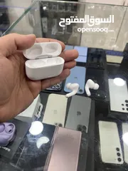  3 Air pods 2 pro بحالة الجديد بسعر مميز