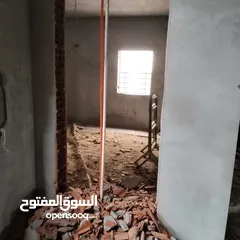  3 عامل هدم وتكسير ومعلم بناء