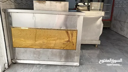  4 عده مطعم حمص فلافل للبيع  كامله