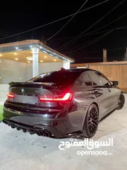 2 BMW 330i بالكرتونة