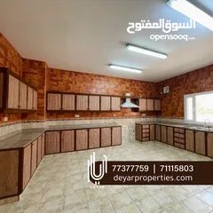  1 luxury 3bedroom villa for rent in Madinat Sultan Qaboos, Muscat