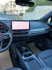  12 iD4. 2023 ماشيه 7 الف كيلو فقط بحاله ممتازه للبيع