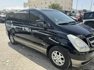  2 HYUNDAI H-STAREX 2015