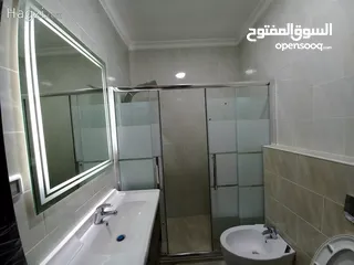  9 شقه فاخره حديثة الانشاء للبيع في خلدا ( Property ID : 30079 )