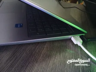  8 LAPTOP HP شبه جديد استخدام خفيف جدا