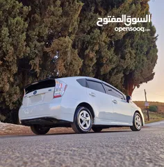  2 تويوتا بريوس