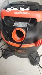  2 black and decker almost new vacuum cleaner