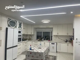  7 بيت مستقل في يبرود مع قطعة ارض 1410 متر حصص  قطعة رقم 55 حوض 4