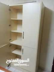  1 خزانة رائعة