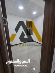  3 شقة للايجار حي صنعاء طابق اول موقع مميز