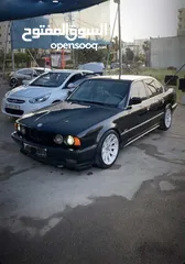  3 سياره بي ام 520 شبابيه