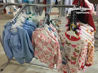 17 صالة ملابس اطفال للبيع