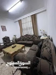  3 كنب وأثاث الصاله