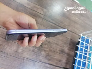  4 آيفون 11للبدل أو للبيع