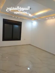  9 شقة فاخرة مع روف فاخر للبيع بسعر مغري